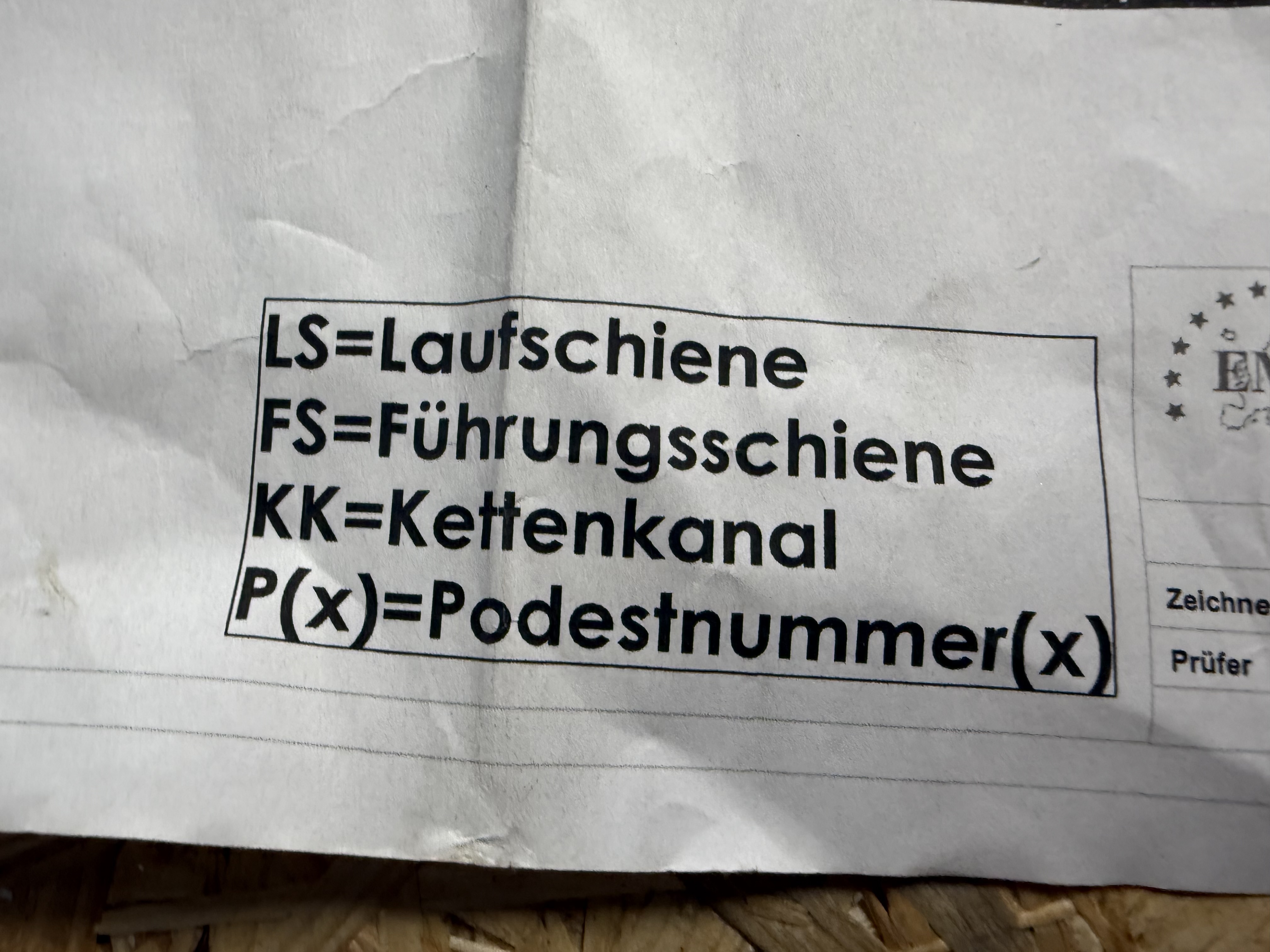 Verfahrbare Kragarmregalanlage / Langgutlager EMS mit Schienenführung
