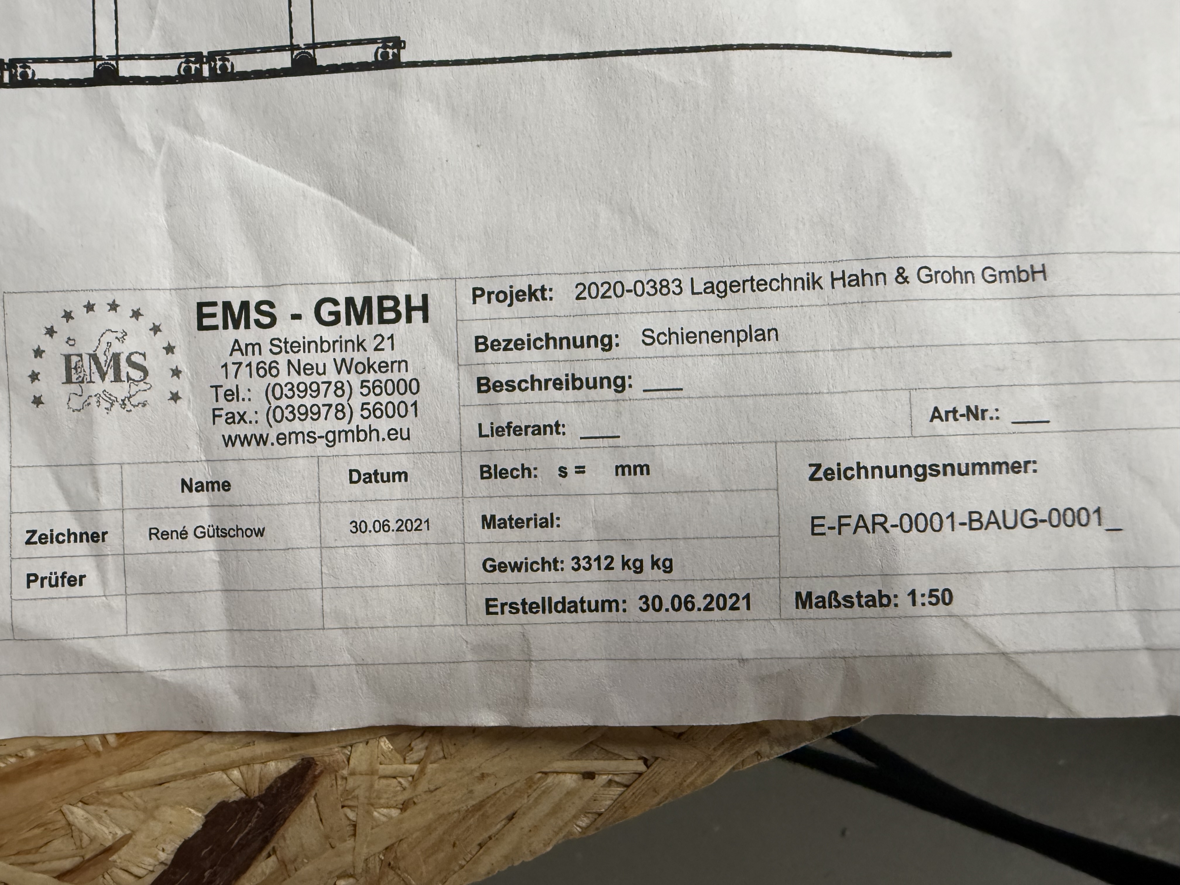 Verfahrbare Kragarmregalanlage / Langgutlager EMS mit Schienenführung